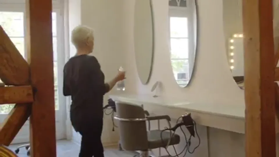 The mirror — film still